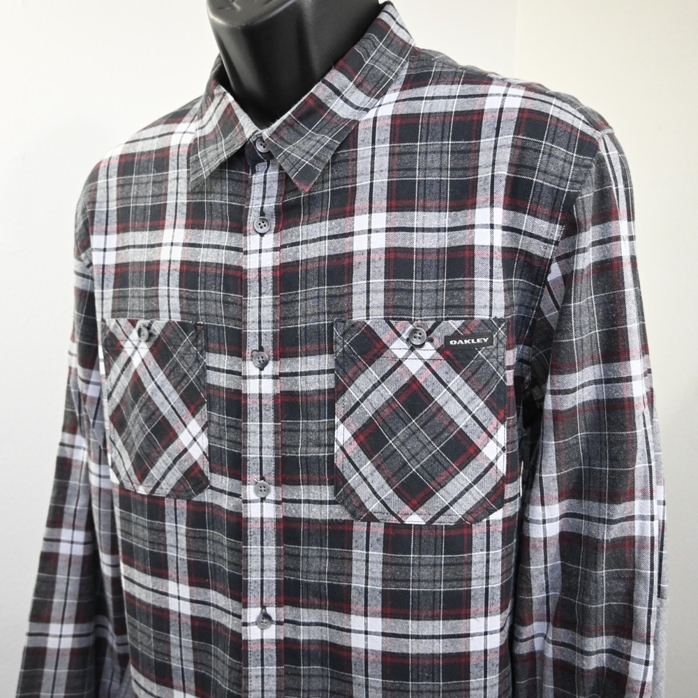Oakley‎ Flannel Shirt Plaid Long Sleeve Button Up Front Pockets Mens Size Large